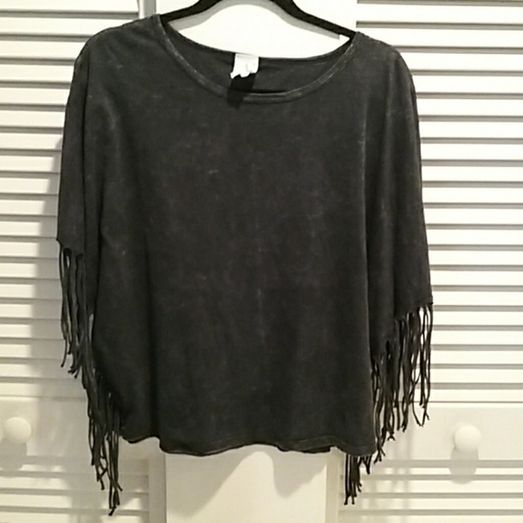 American Age Tops - American Age Fringed top⚫